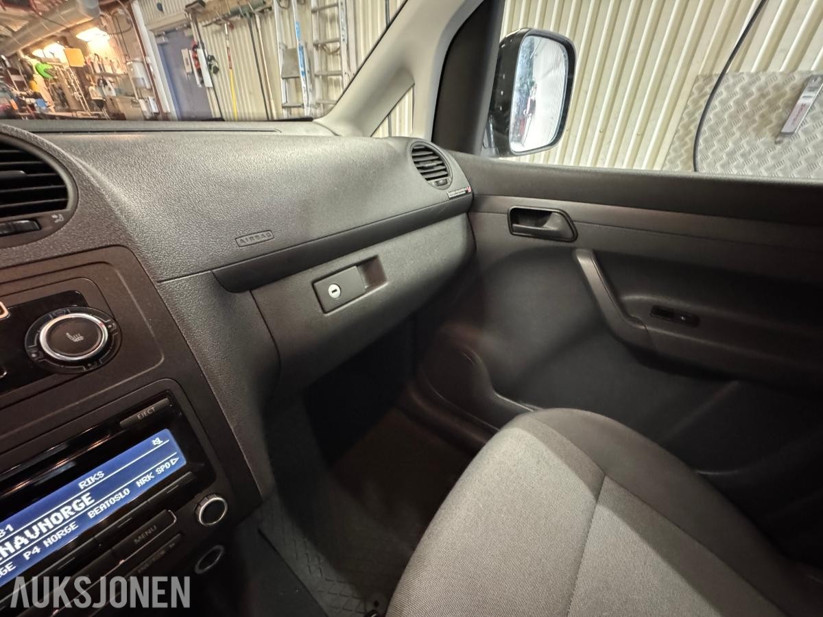 2015 Volkswagen Caddy 1.6-102 D / EU-ok / 82986km