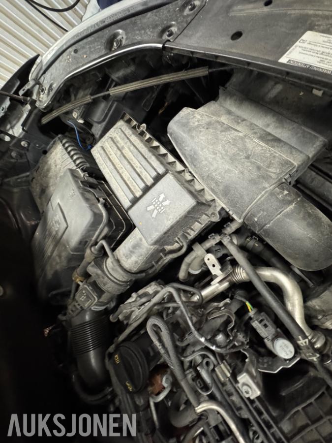 2015 Volkswagen Caddy 1.6-102 D / EU-ok / 82986km