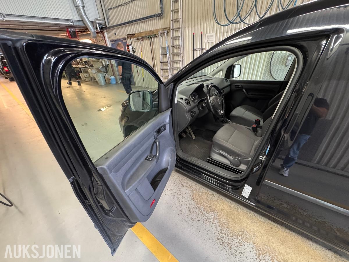 2015 Volkswagen Caddy 1.6-102 D / EU-ok / 82986km