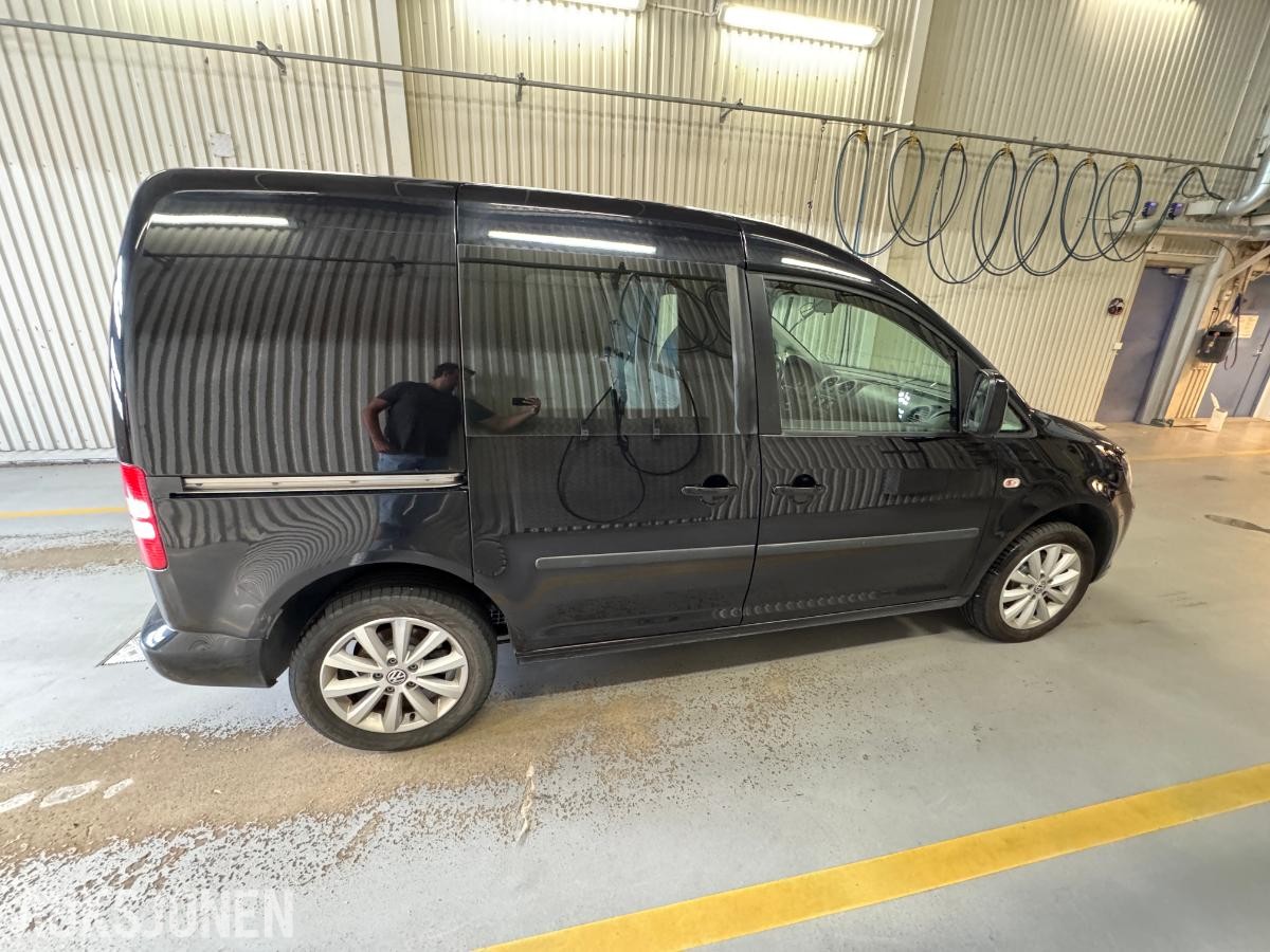 2015 Volkswagen Caddy 1.6-102 D / EU-ok / 82986km