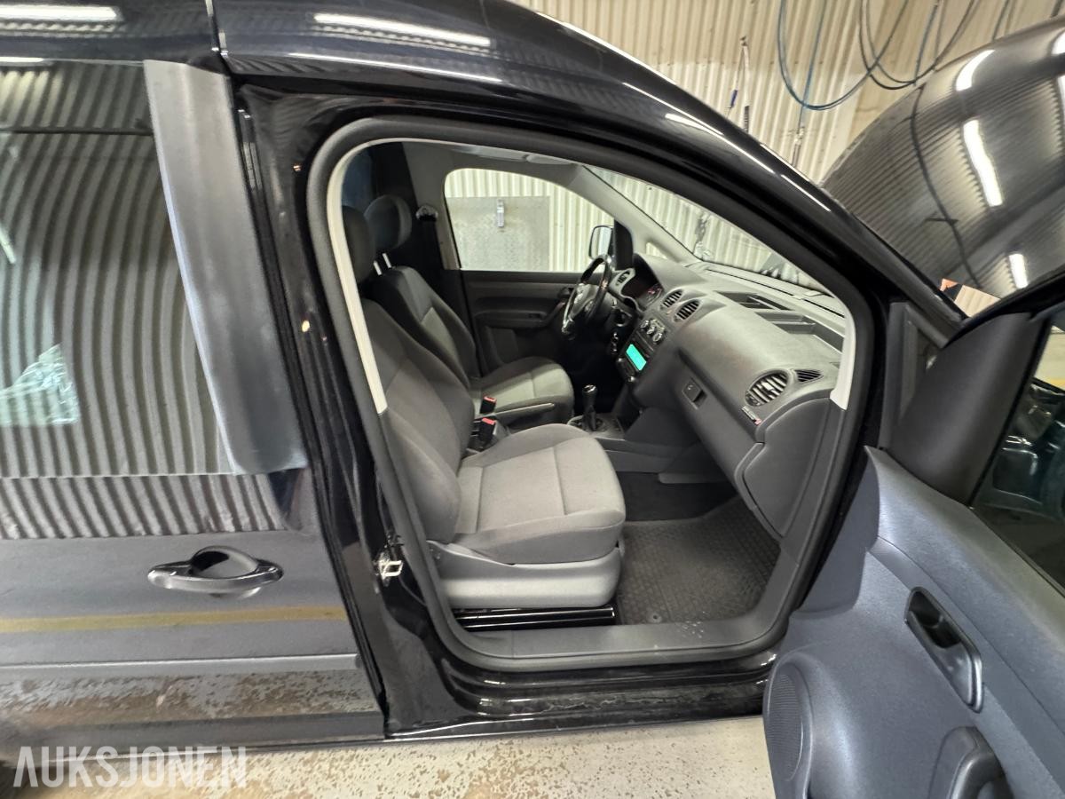 2015 Volkswagen Caddy 1.6-102 D / EU-ok / 82986km