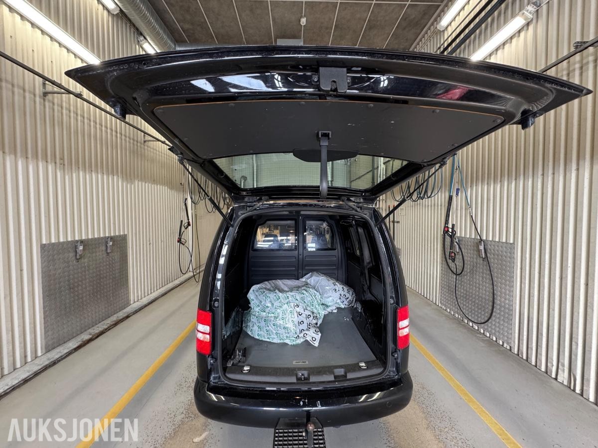 2015 Volkswagen Caddy 1.6-102 D / EU-ok / 82986km