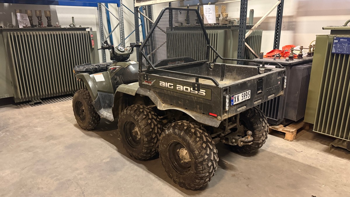 2010 Polaris Sportsman 800 6X6 1308km m/ - vinsj og lasteplan 