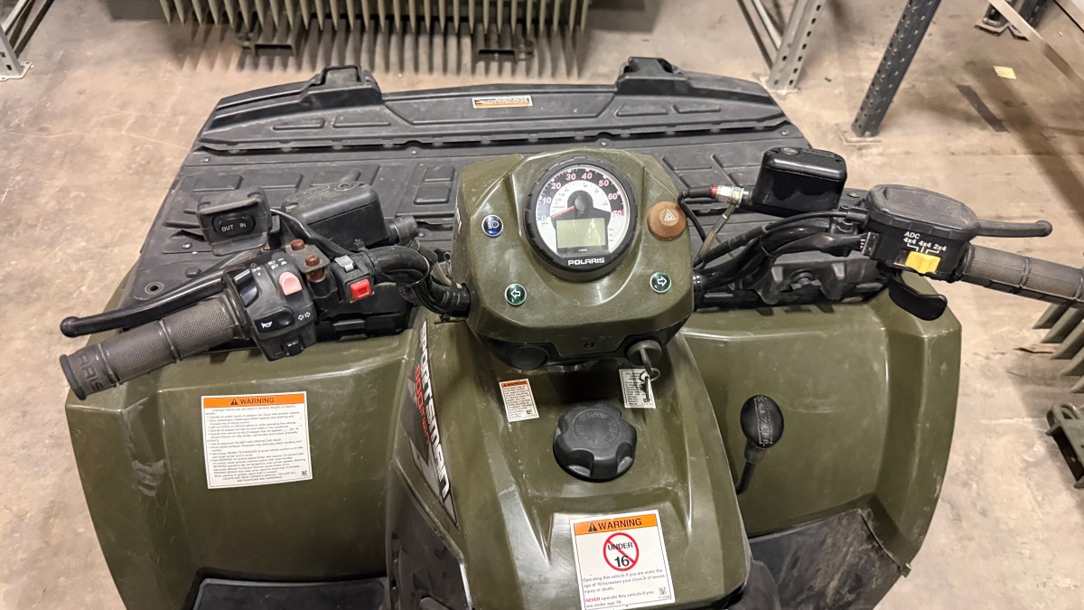 2010 Polaris Sportsman 800 6X6 1308km m/ - vinsj og lasteplan 