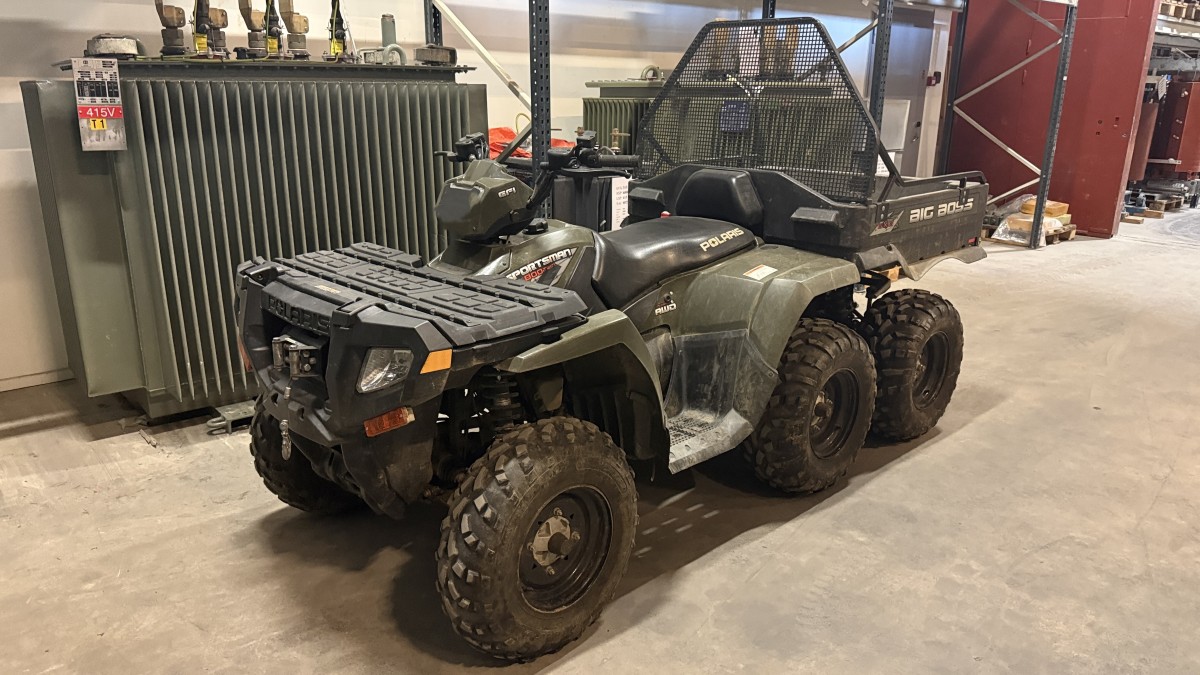 2010 Polaris Sportsman 800 6X6 1308km m/ - vinsj og lasteplan 