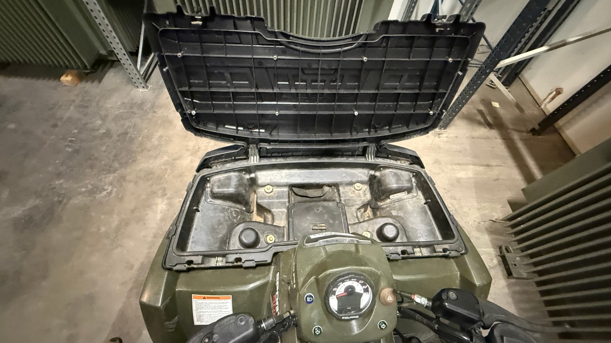 2010 Polaris Sportsman 800 6X6 1308km m/ - vinsj og lasteplan 