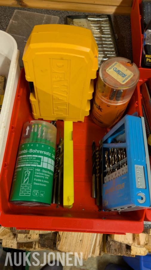 Stor samling med verktøy - dewalt, paslode, fine, +++