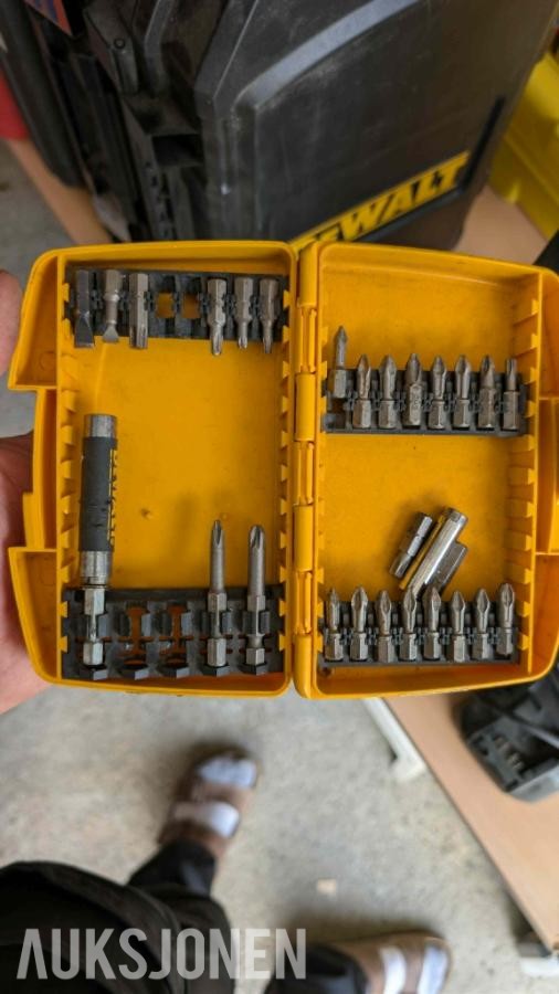 Stor samling med verktøy - dewalt, paslode, fine, +++