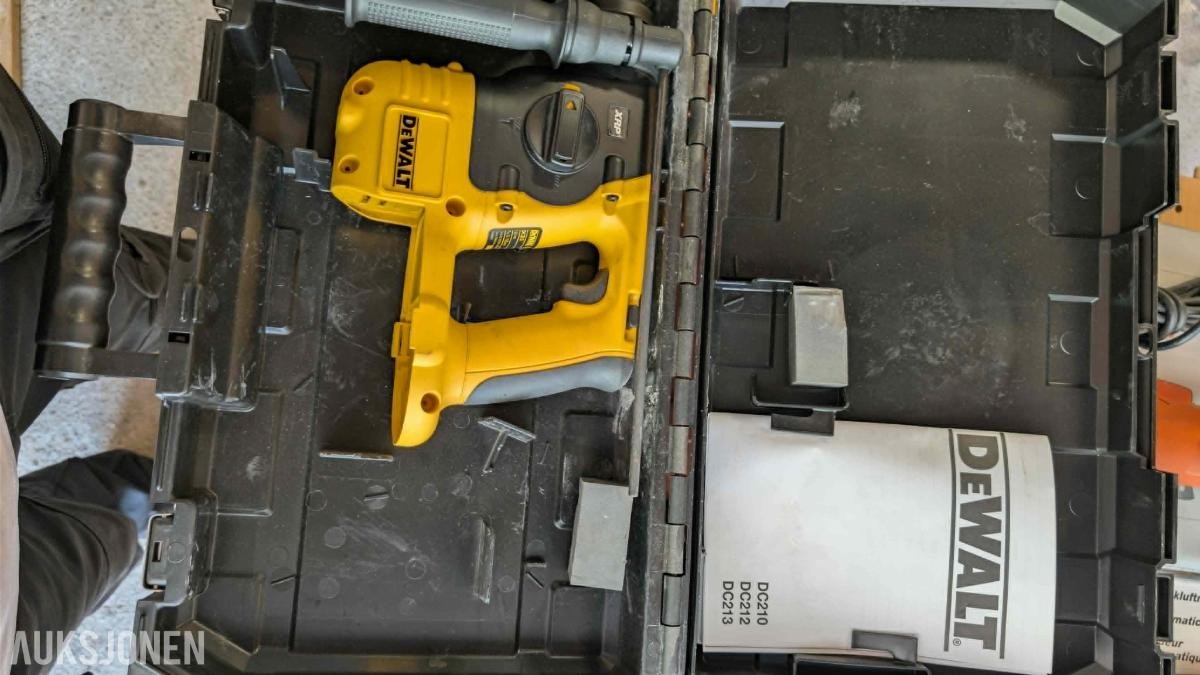 Stor samling med verktøy - dewalt, paslode, fine, +++