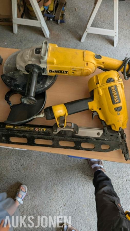 Stor samling med verktøy - dewalt, paslode, fine, +++