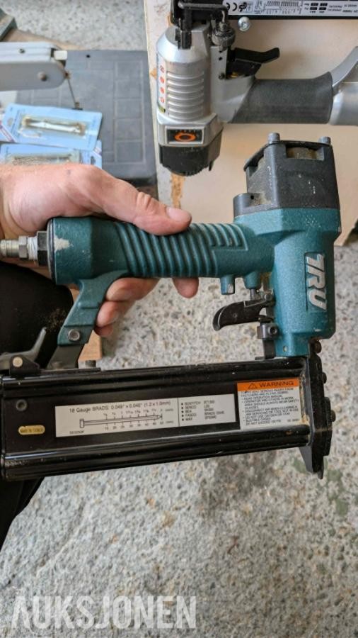 Stor samling med verktøy - dewalt, paslode, fine, +++
