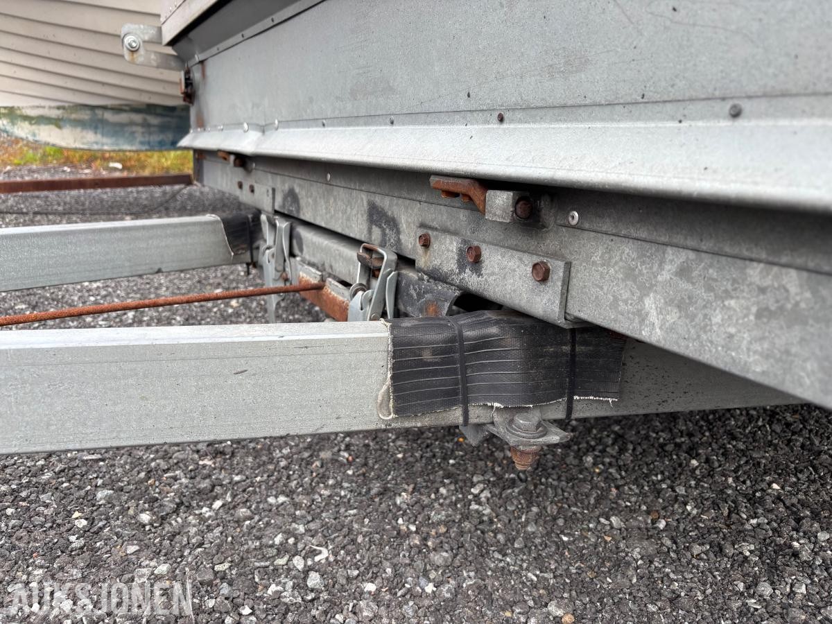 1997 ÅTM 6810T Kapellhenger med tipp