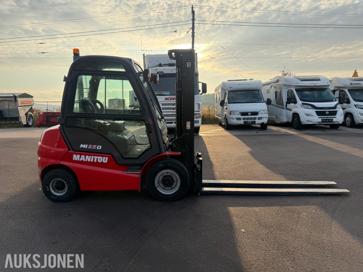 2013 Manitou MI25D Motvektstruck, KUN 530 TIMER