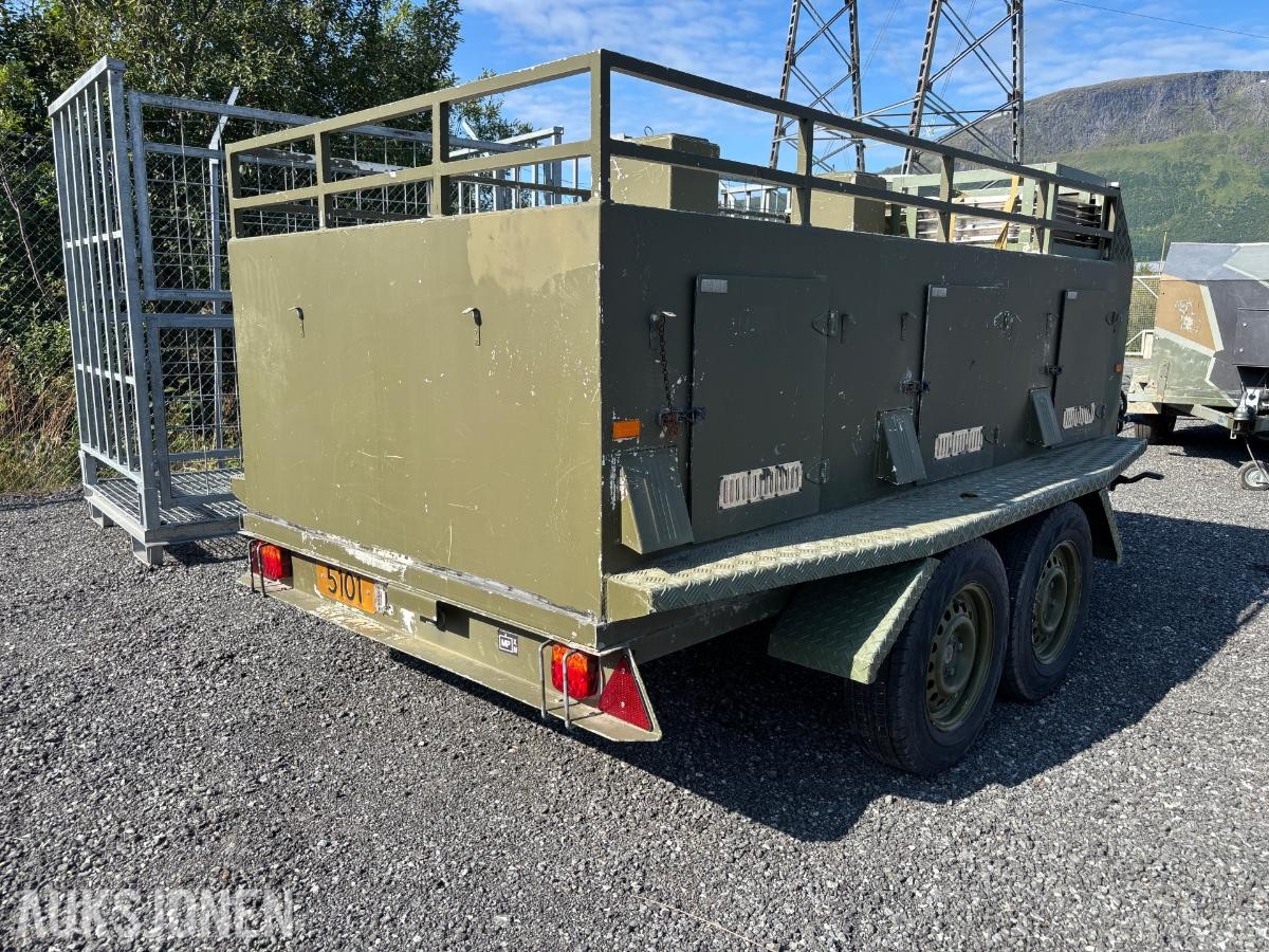 2001 Buster hundehenger med 4 oppvarmede rom