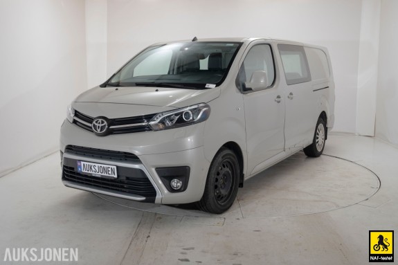 2020 Toyota ProAce 2,0 D 122 HK L2 4X4 HENGERFESTE VARMER KAMERA BLINDSONEASSISTENT