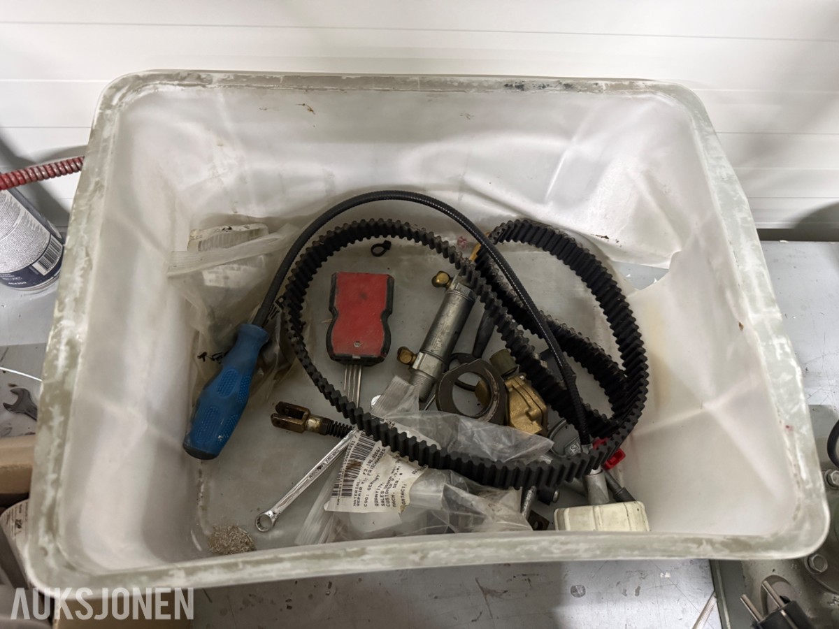 Bormaskin, slipemaskin, arbeidsbenk ++