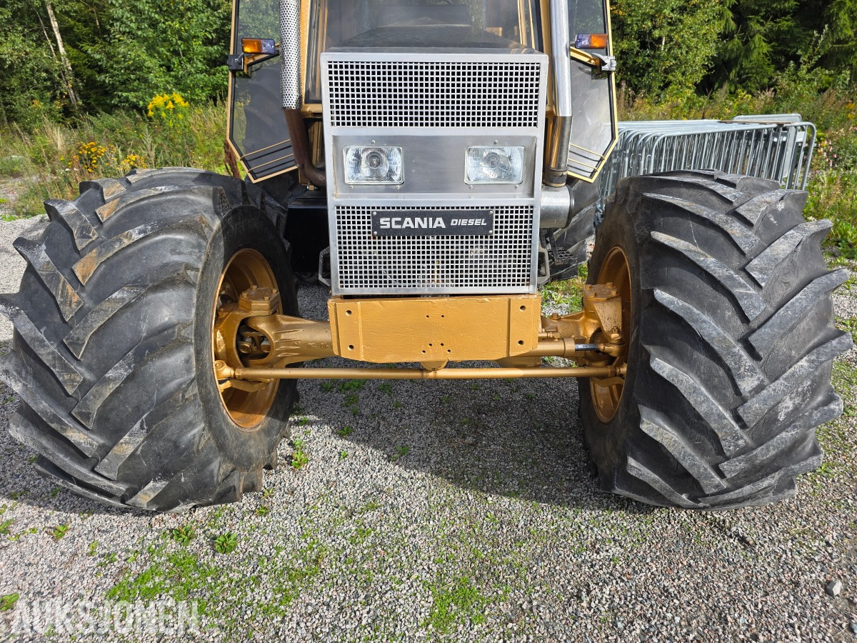 1982 Swed-Trac traktor ST 1674-10 samlerobjekt med 6-sylindret Scania diesel motor