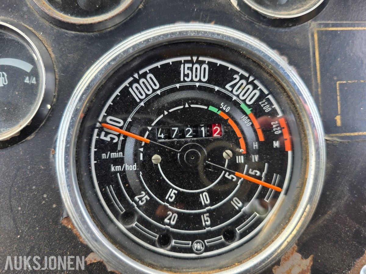 1982 Swed-Trac traktor ST 1674-10 samlerobjekt med 6-sylindret Scania diesel motor