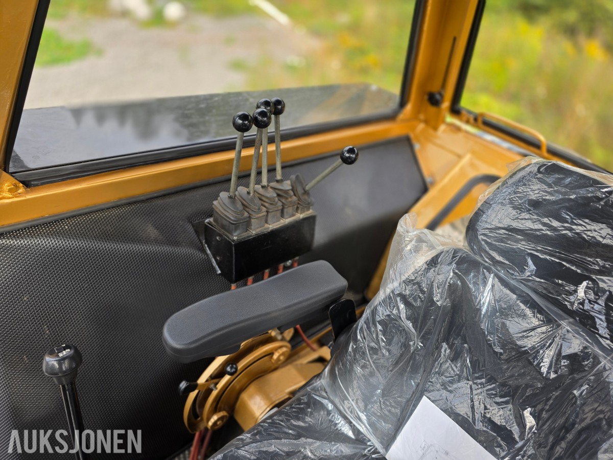 1982 Swed-Trac traktor ST 1674-10 samlerobjekt med 6-sylindret Scania diesel motor