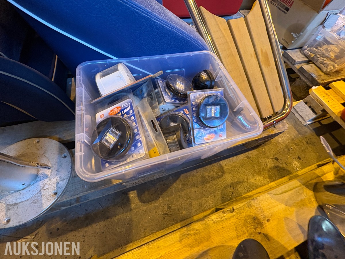 Diverse belysning og lanterner til båt