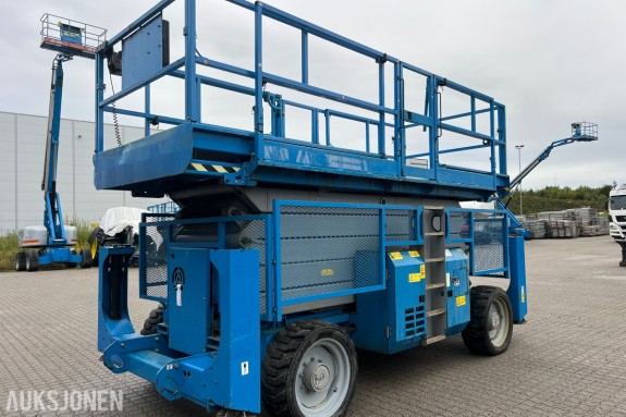 2013 Genie  GS-5390RT dieseldrevet terrengsakselift med 18,1 m arbeidshøyde og stor plattform