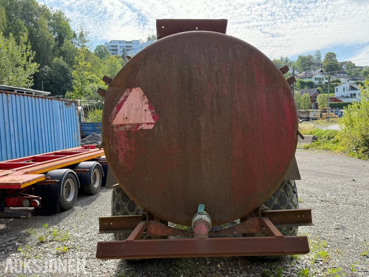 1997 BS Vognen Vanntank 12000L med trekkule