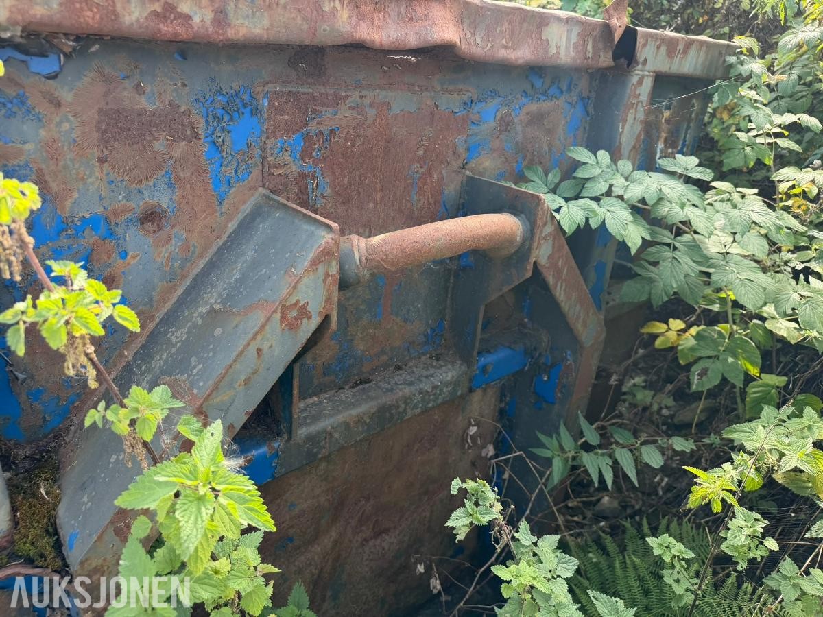 GMM Krokcontainer full av Mini-Guard veihindring
