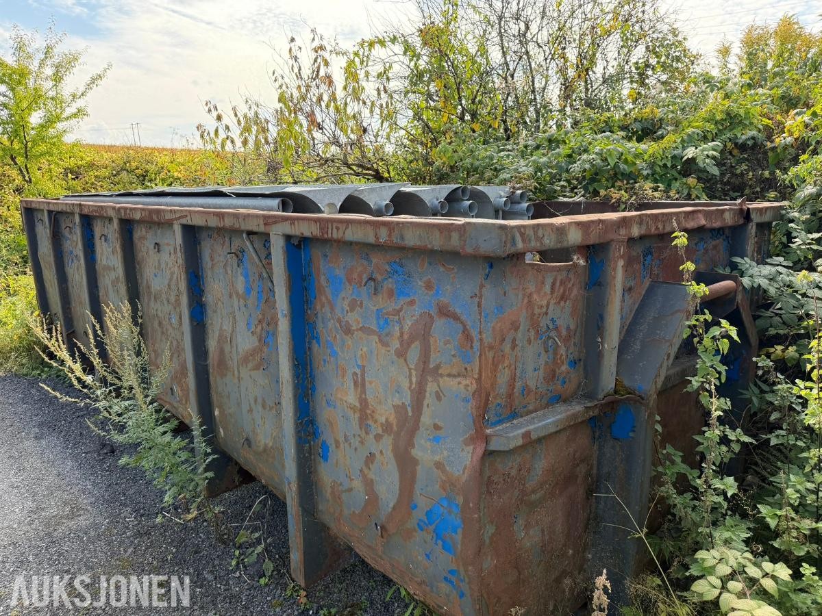 GMM Krokcontainer full av Mini-Guard veihindring