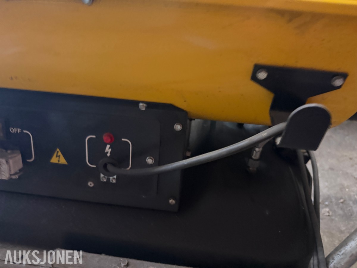2010 Master BV 110 E indirekte fyrt byggvarmer - 33 kW - diesel eller parafin - 1800 kubikkmeter per time - 230 V