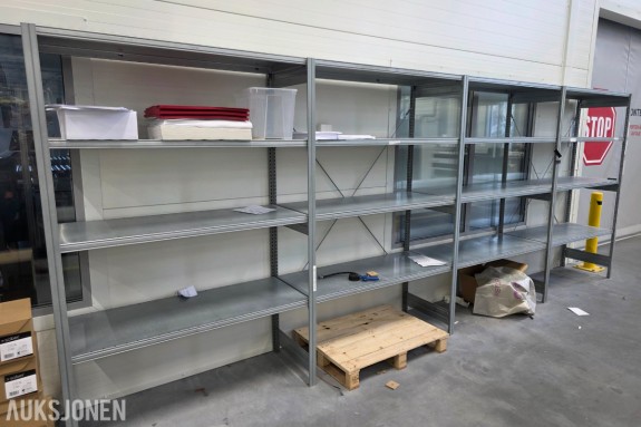 Hyller i aluminium  Selges samlet