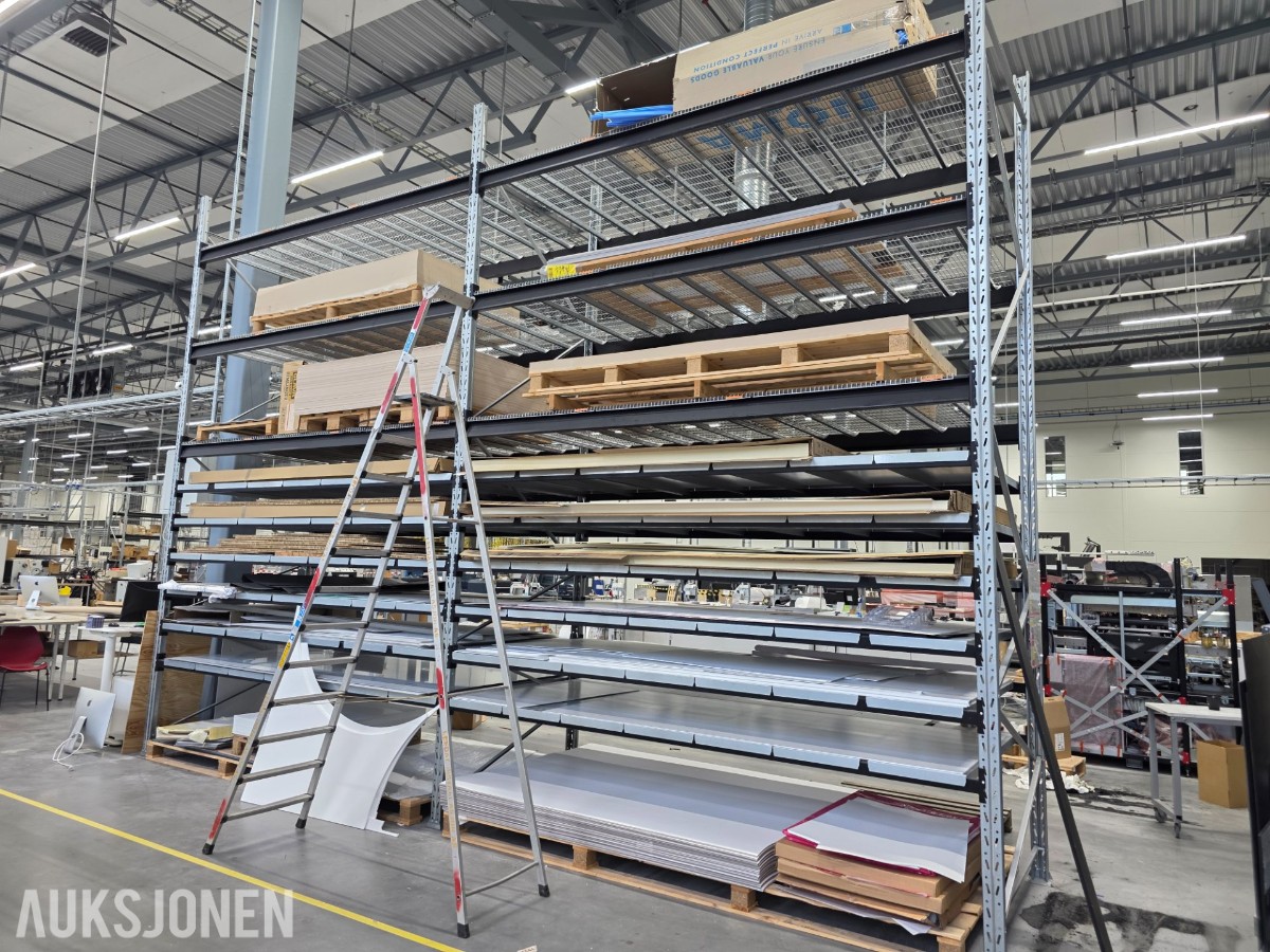 2025 BLS hyllereol D: 150cm B:330x2 H:500cm