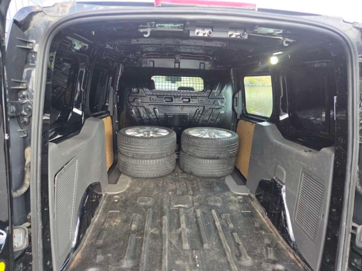 2018 Ford Transit Connect 1.5 99hk automat hengerfeste servicehistorikk s+v dekk       131296km