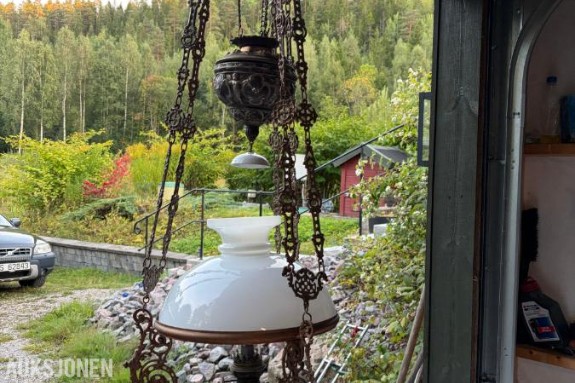 1890 Antikk hengelampe / petroleumslampe – dekorativ og flott Gammel parafin lampe