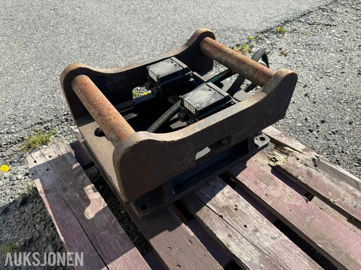 S60 toppfeste for Montabert pigghammer – Engcon EC-Oil