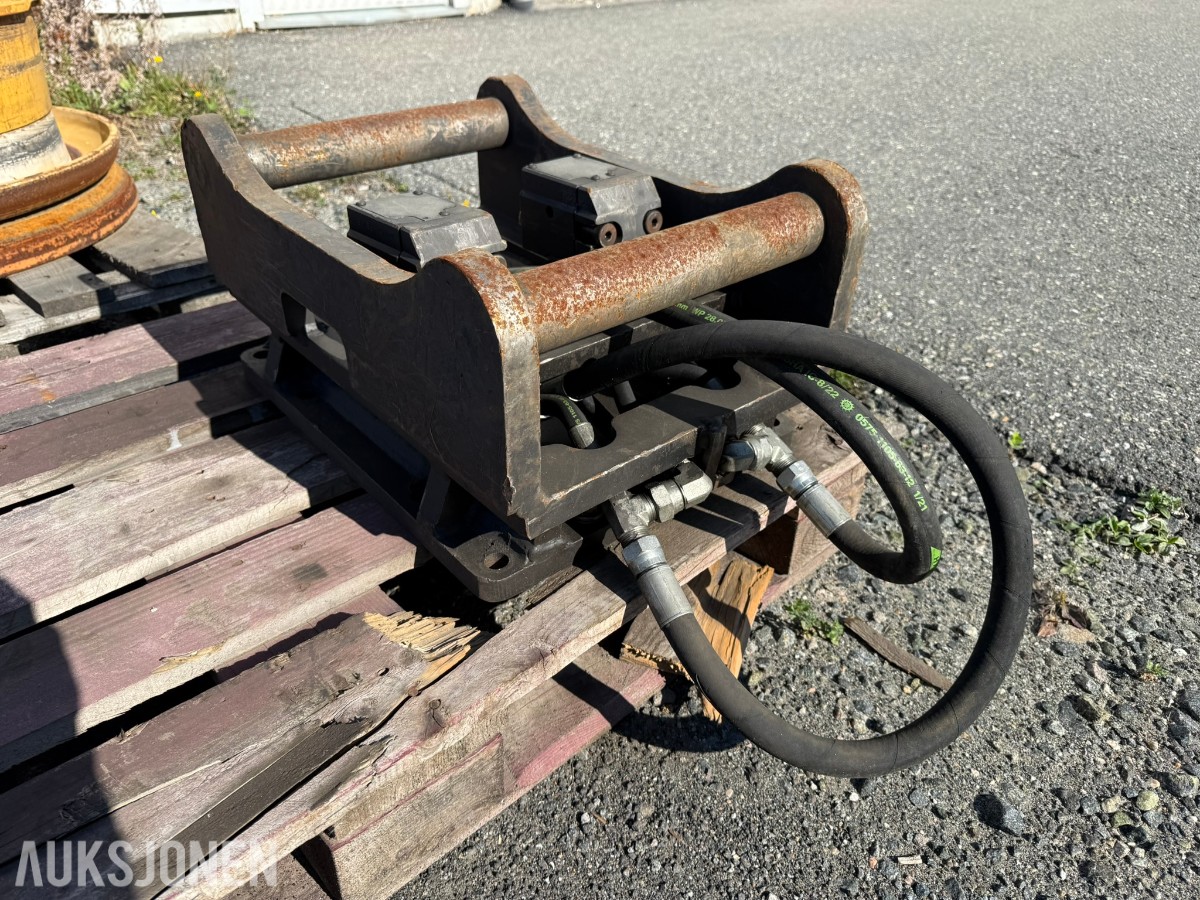 S60 toppfeste for Montabert pigghammer – Engcon EC-Oil