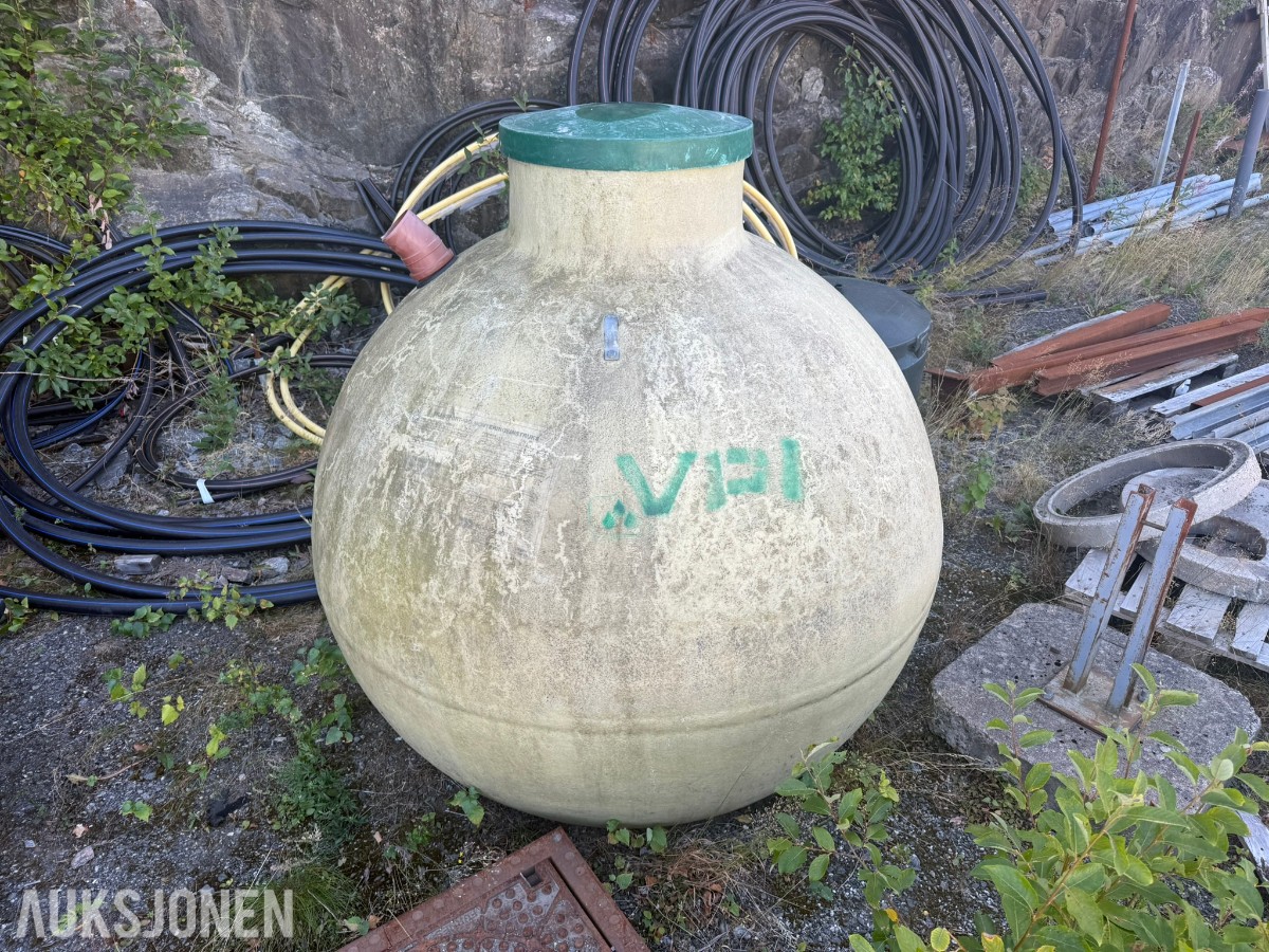 VPI 3 m³ septiktank / avløpstank – lite brukt – ikke nedgravd