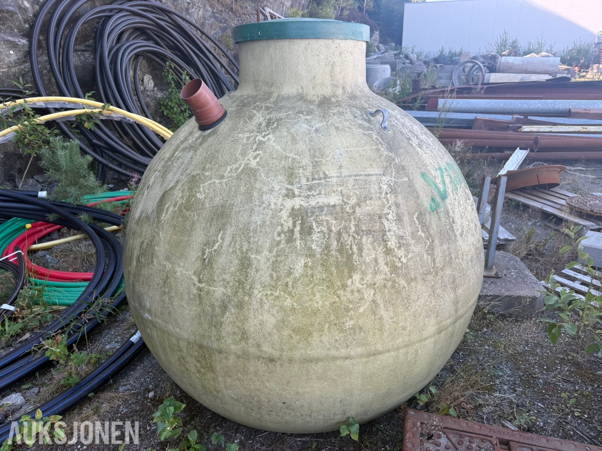VPI 3 m³ septiktank / avløpstank – lite brukt – ikke nedgravd