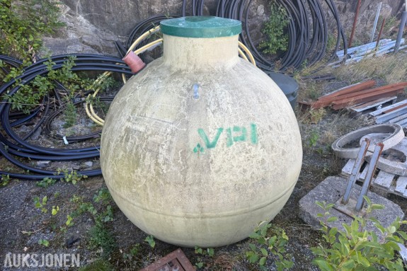 VPI 3 m³ septiktank / avløpstank – lite brukt – ikke nedgravd