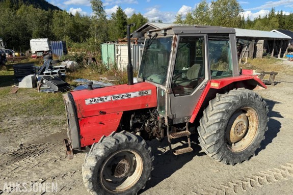1983 Massey Ferguson 690 m/Snøfreser og 4 kjettinger
