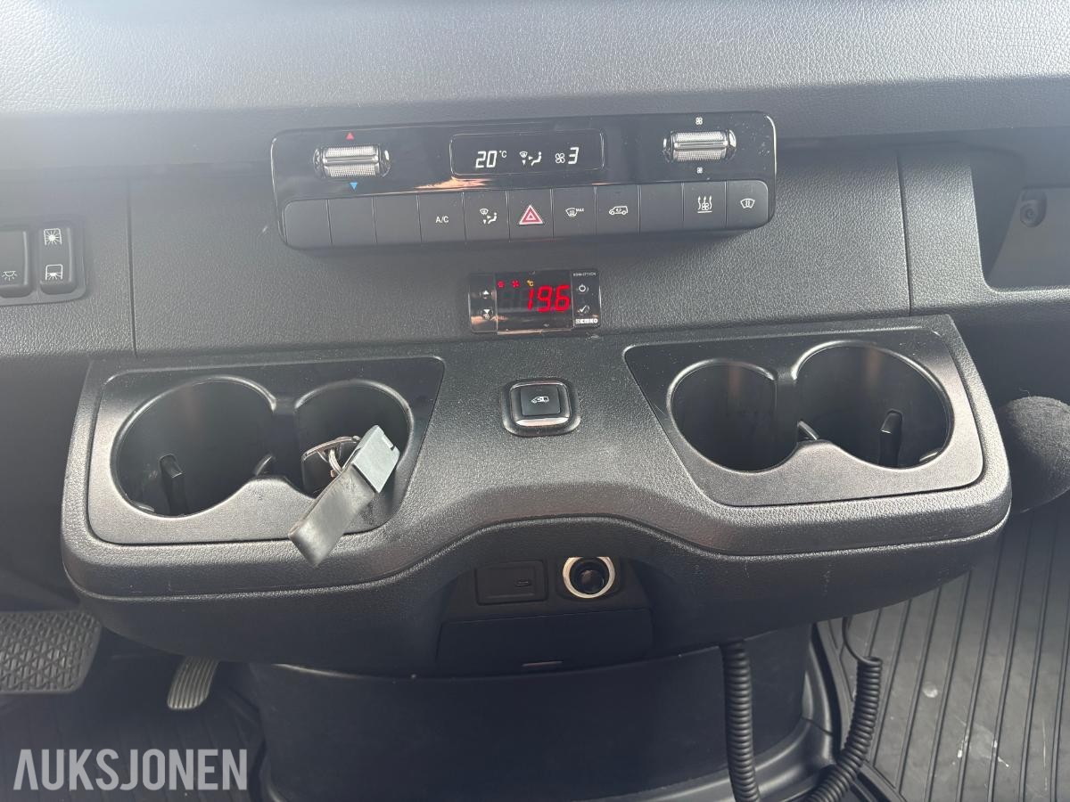 2024 Mercedes-Benz Sprinter Iles Automotive 317 CDI RWD - 9-seter - Automat - Webastok - 153803km - Rullestolrampe