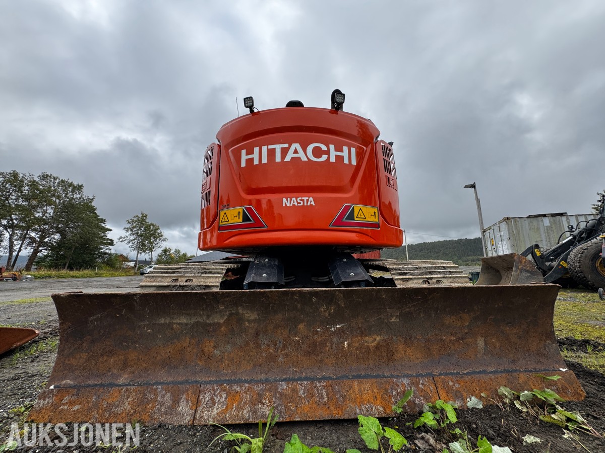 2023 Hitachi ZX135US-7 Gravemaskin - Gått 1388 timer - 3 skuffer - Rototilt - Sentralsmøring - Webasto - Sertifisert - Serviceavtale