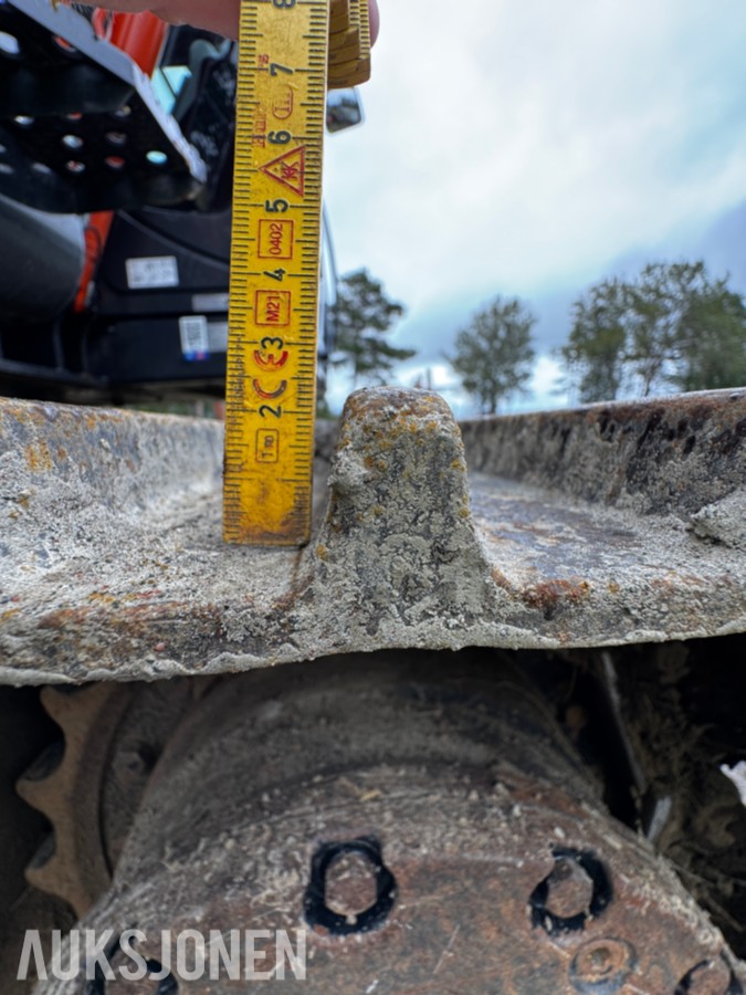 2023 Hitachi ZX135US-7 Gravemaskin - Gått 1388 timer - 3 skuffer - Rototilt - Sentralsmøring - Webasto - Sertifisert - Serviceavtale