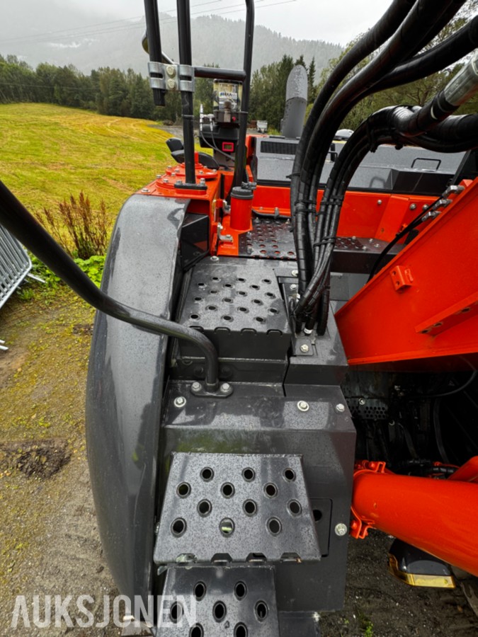 2023 Hitachi ZX135US-7 Gravemaskin - Gått 1388 timer - 3 skuffer - Rototilt - Sentralsmøring - Webasto - Sertifisert - Serviceavtale