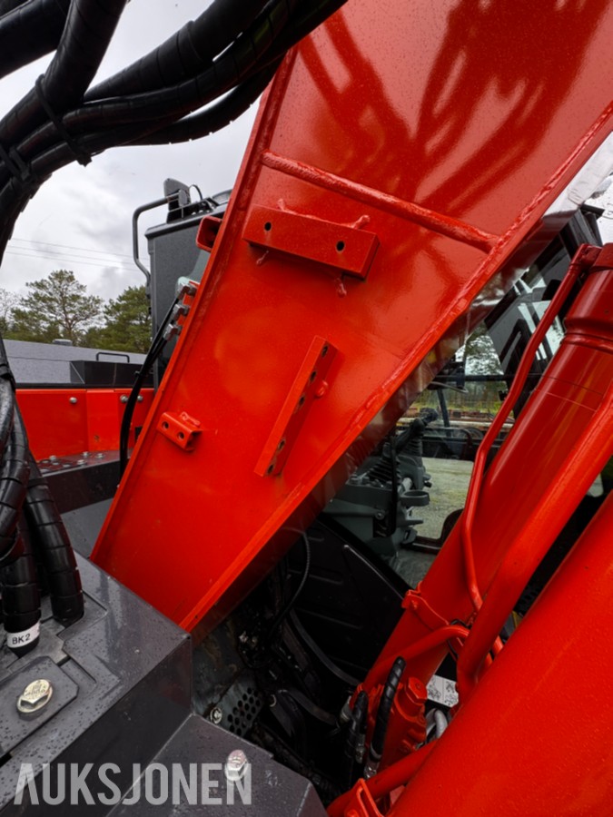 2023 Hitachi ZX135US-7 Gravemaskin - Gått 1388 timer - 3 skuffer - Rototilt - Sentralsmøring - Webasto - Sertifisert - Serviceavtale