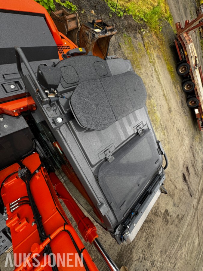 2023 Hitachi ZX135US-7 Gravemaskin - Gått 1388 timer - 3 skuffer - Rototilt - Sentralsmøring - Webasto - Sertifisert - Serviceavtale