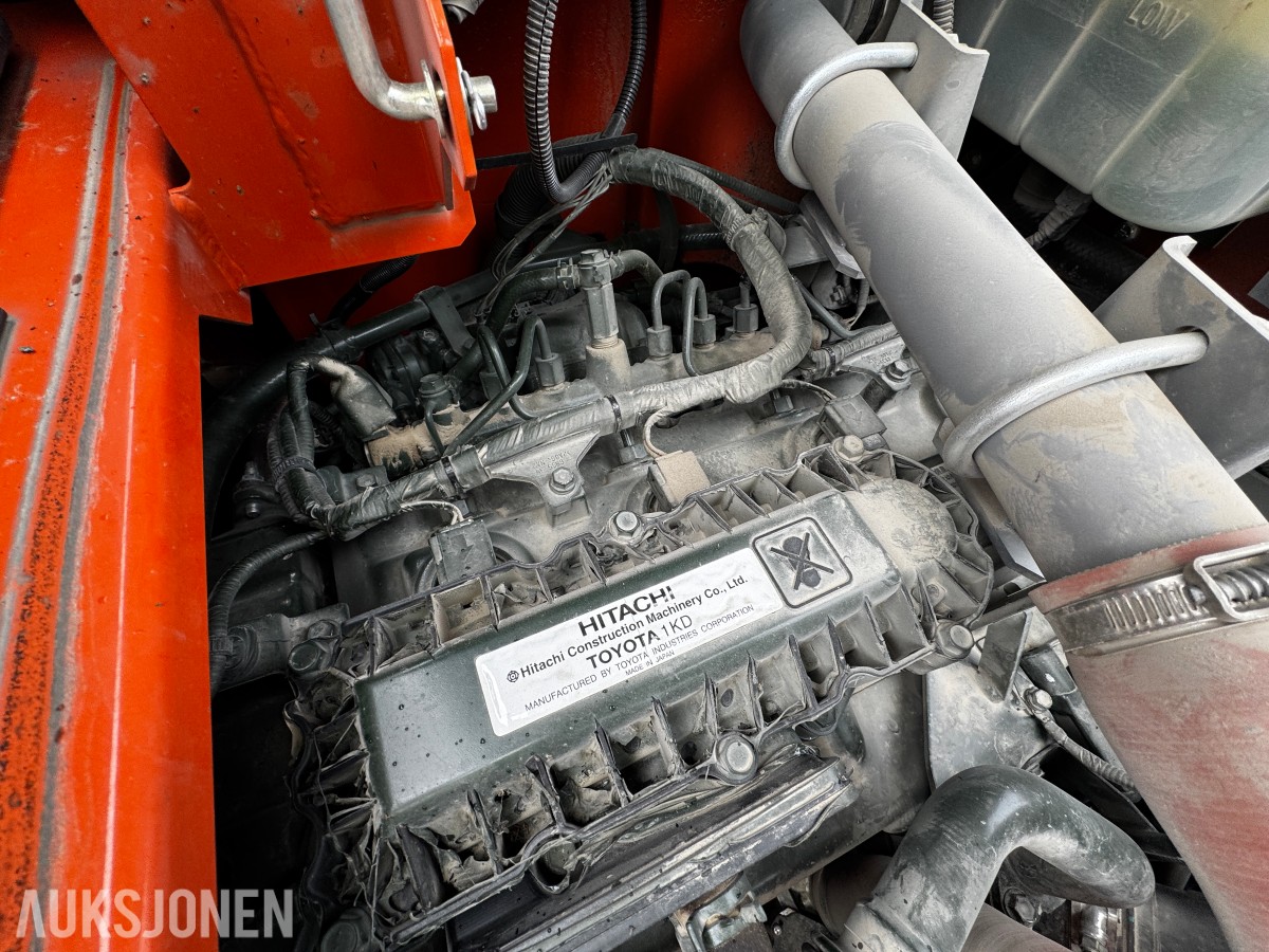 2023 Hitachi ZX135US-7 Gravemaskin - Gått 1388 timer - 3 skuffer - Rototilt - Sentralsmøring - Webasto - Sertifisert - Serviceavtale