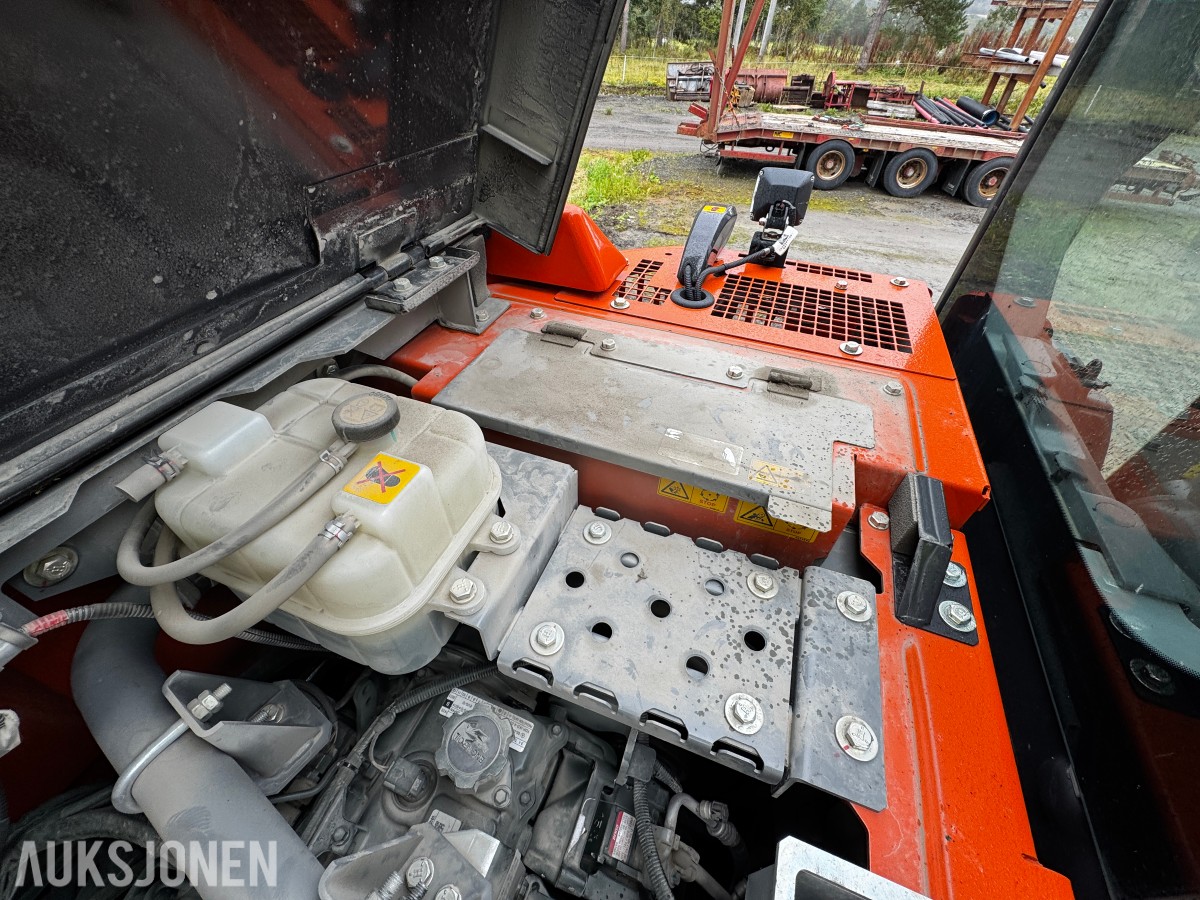 2023 Hitachi ZX135US-7 Gravemaskin - Gått 1388 timer - 3 skuffer - Rototilt - Sentralsmøring - Webasto - Sertifisert - Serviceavtale