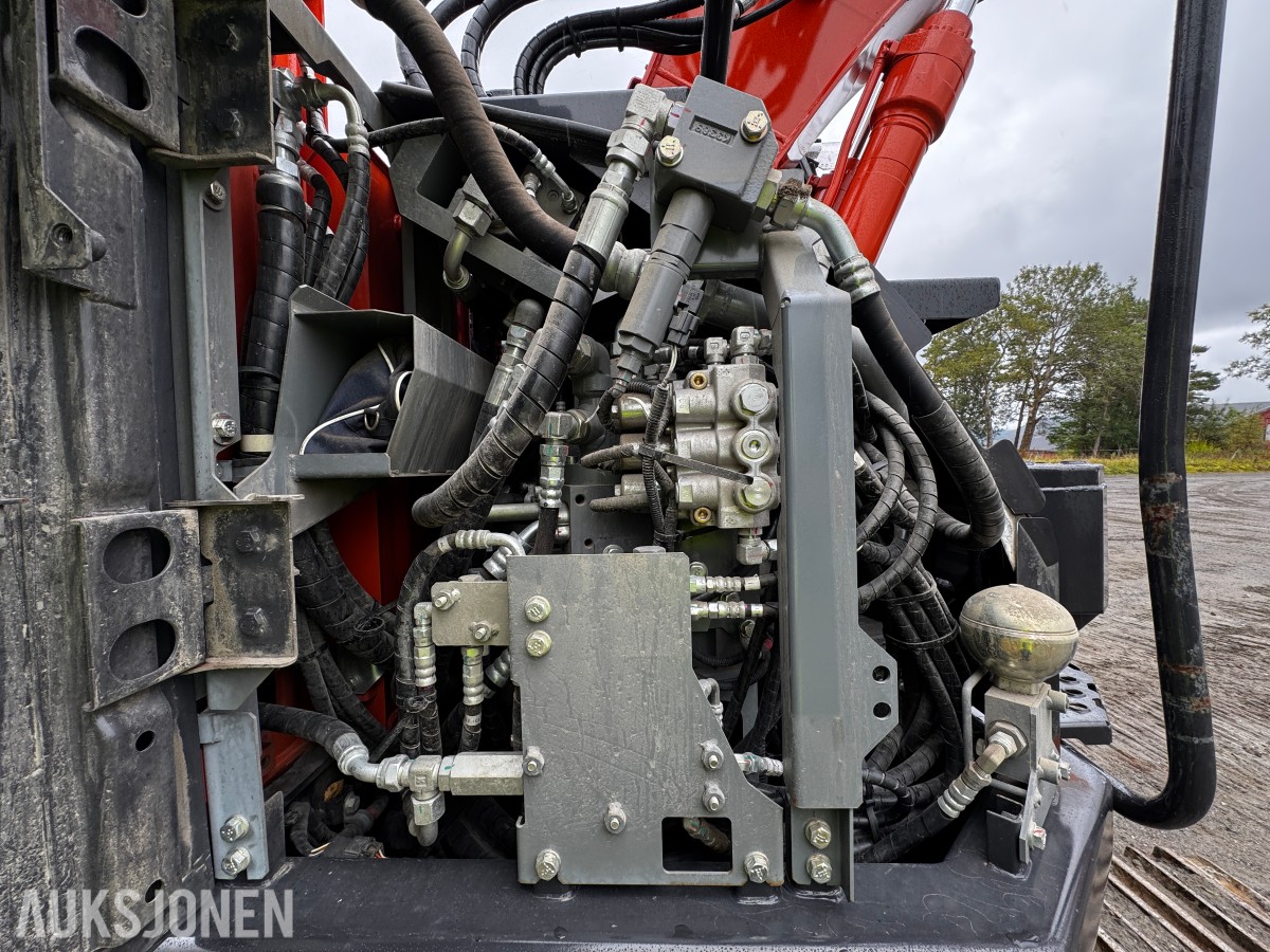 2023 Hitachi ZX135US-7 Gravemaskin - Gått 1388 timer - 3 skuffer - Rototilt - Sentralsmøring - Webasto - Sertifisert - Serviceavtale