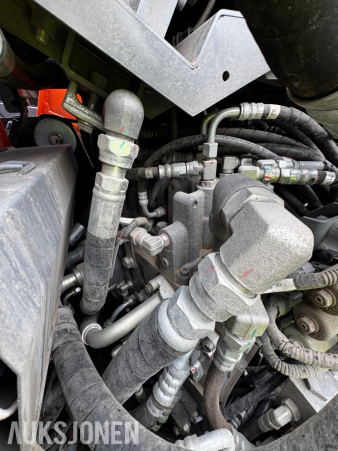 2023 Hitachi ZX135US-7 Gravemaskin - Gått 1388 timer - 3 skuffer - Rototilt - Sentralsmøring - Webasto - Sertifisert - Serviceavtale