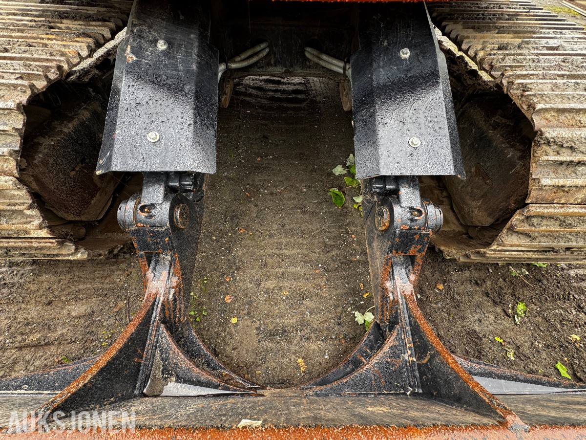 2023 Hitachi ZX135US-7 Gravemaskin - Gått 1388 timer - 3 skuffer - Rototilt - Sentralsmøring - Webasto - Sertifisert - Serviceavtale